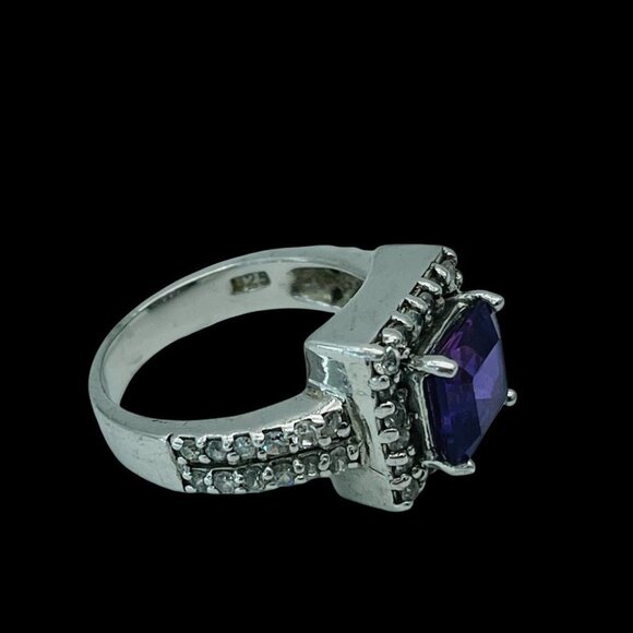 Blue Sapphire Ring Sterling Silver Accented with Rhinestones Size 7 & 3/4 - Picture 3 of 9